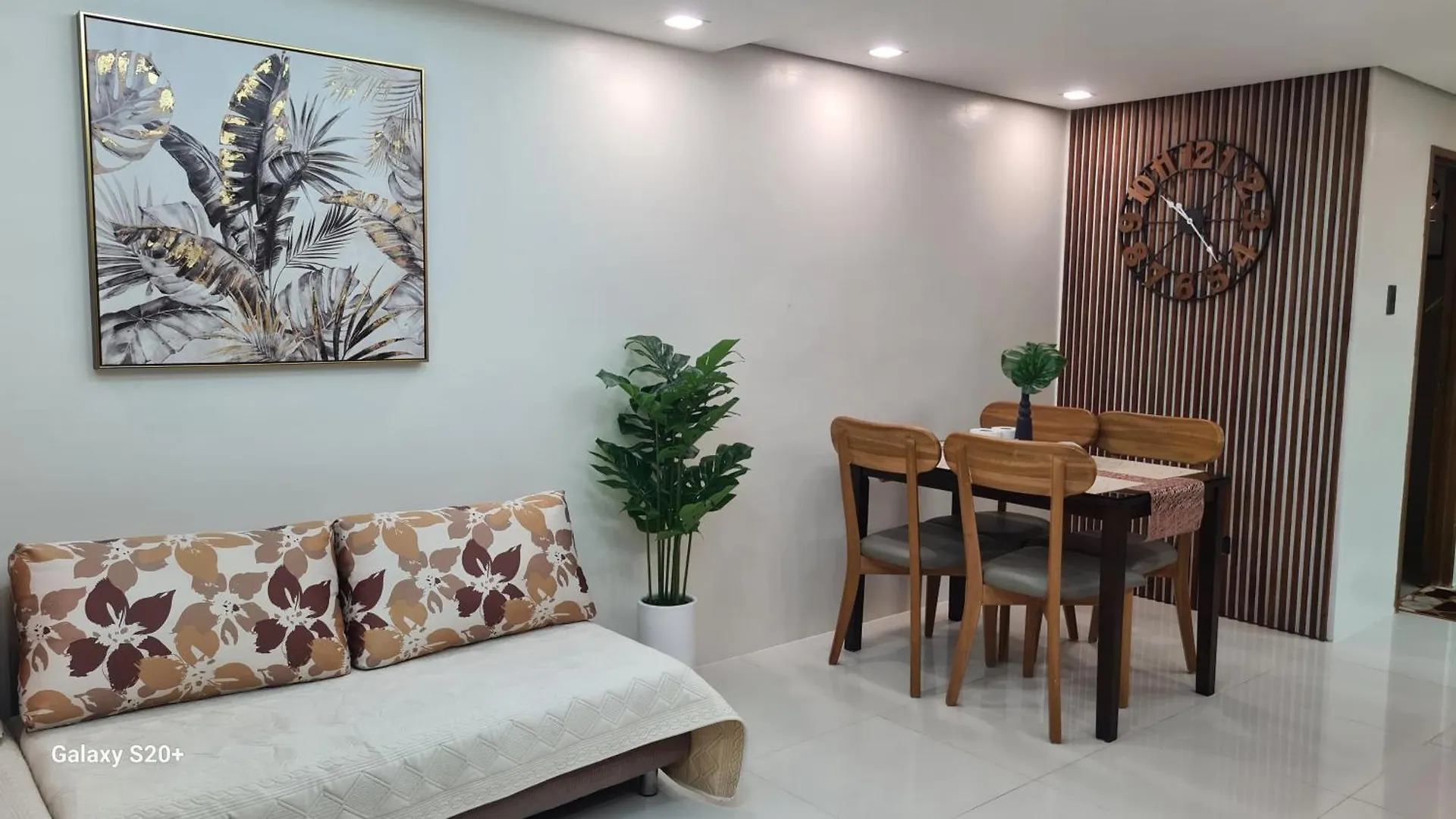 One Oasis 2Br Beside Sm City Mall Upto 6Pax Davao 0*,  Philippines