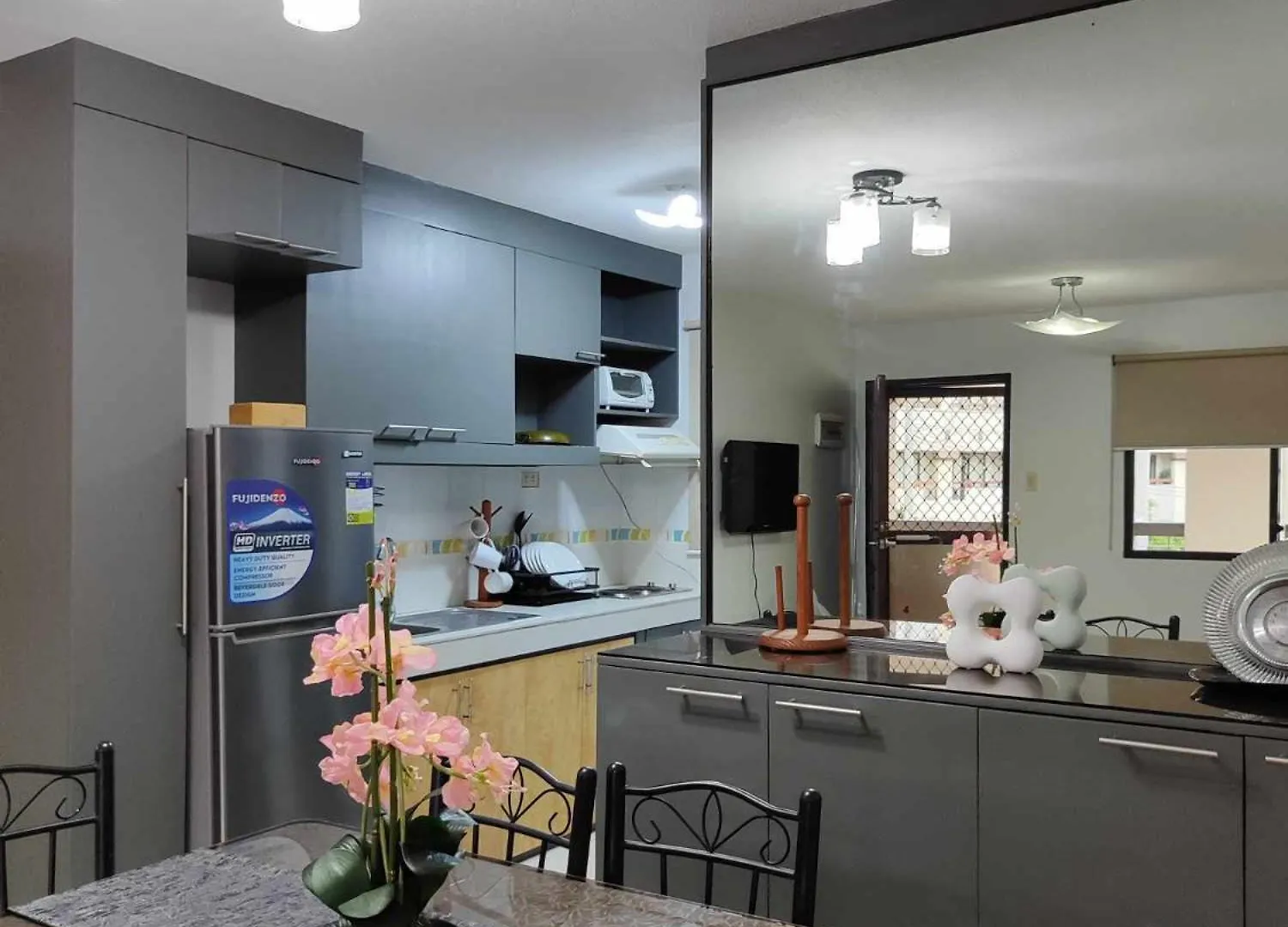 Apartment One Oasis 2Br Beside Sm City Mall Upto 6Pax Davao